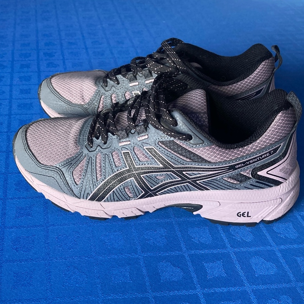 Asics GEL-Venture 7 1012A476 Purple Gray Trail Running Shoe women size 7.5